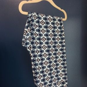 SOLD // TC Lularoe Leggings